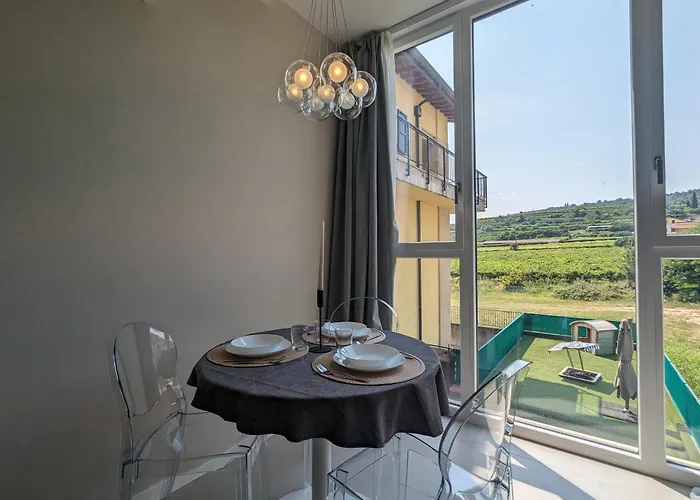 Apartment House With Vineyard View, For 3 Guests, With Private Covered Parking Space *
